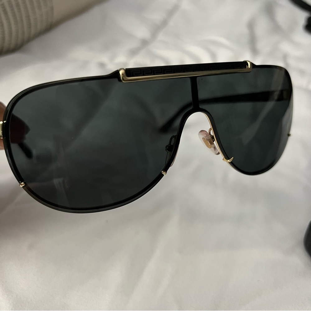 Versace VE2140 Sunglasses / Y2K Style (NWOT) - Picture 5 of 7